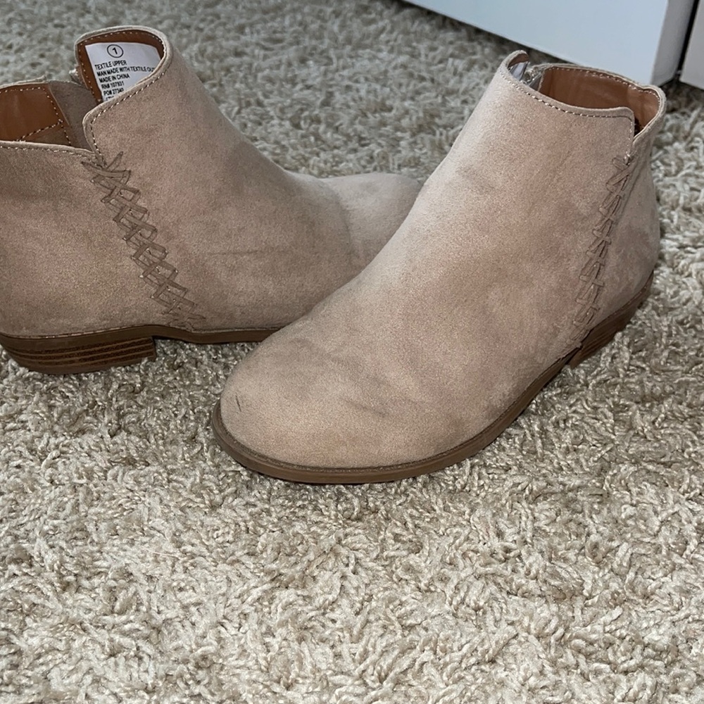 Sued low cut booties